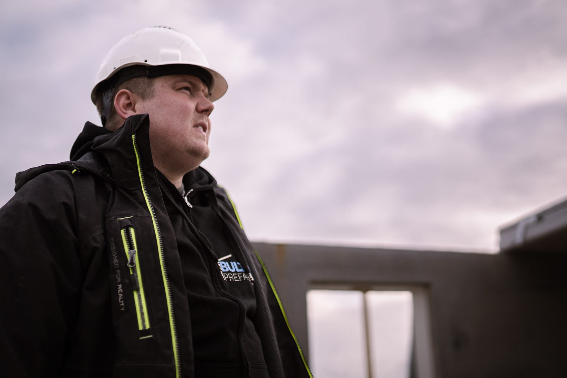 Prefab beton aanbouw